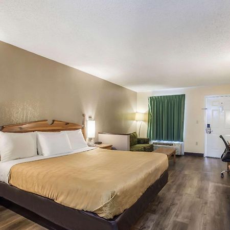 Econo Lodge Клинтон Экстерьер фото