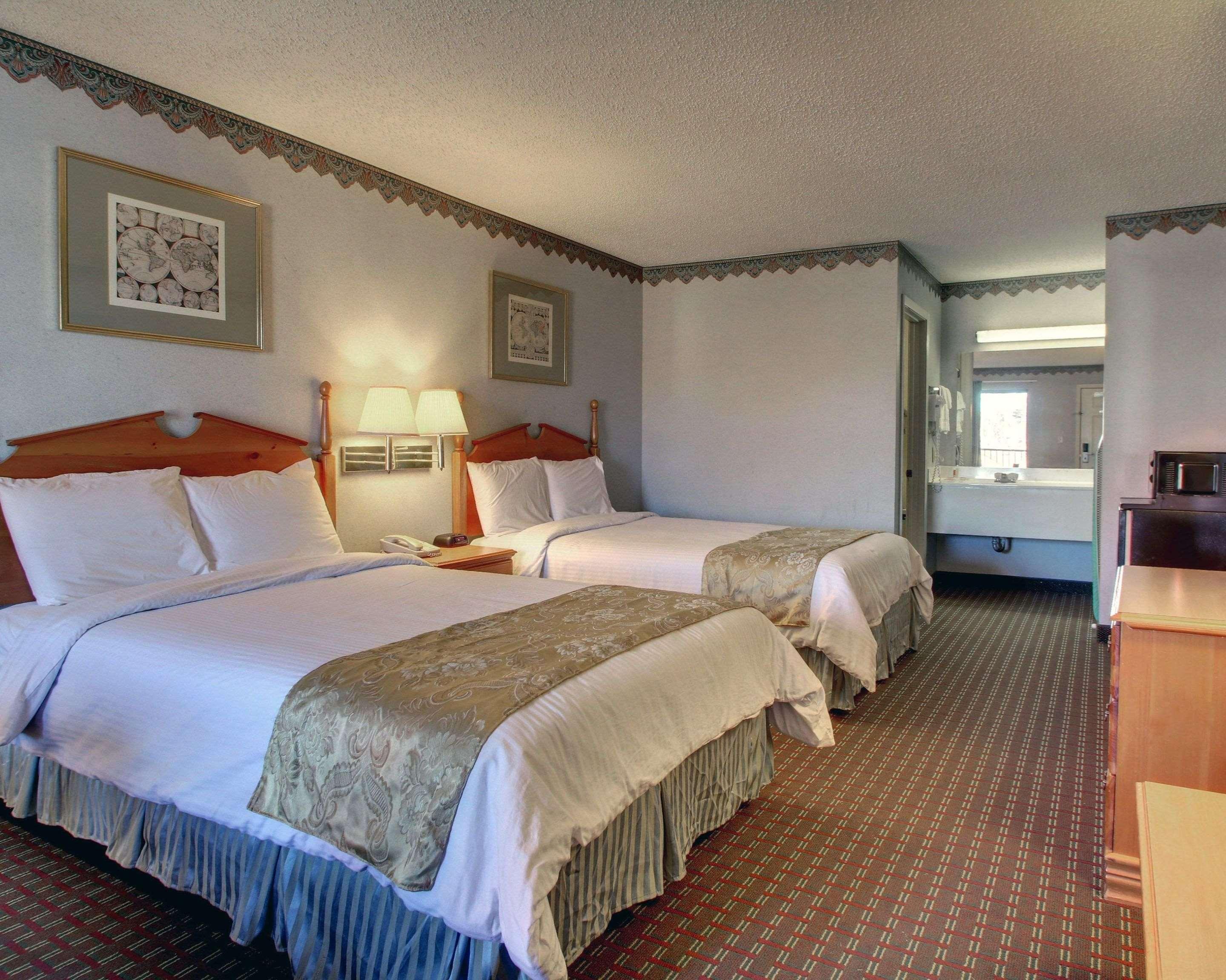 Econo Lodge Клинтон Экстерьер фото