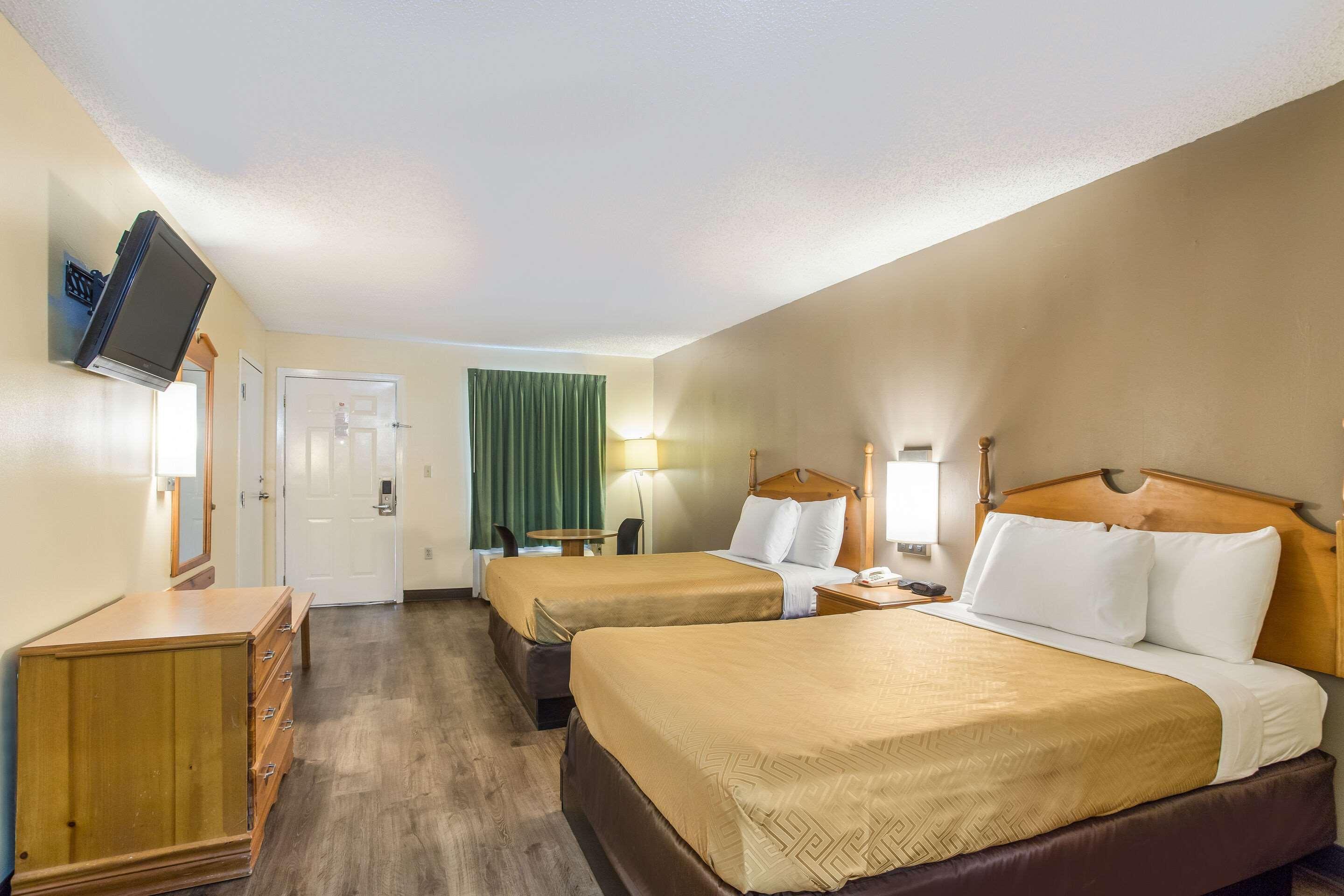 Econo Lodge Клинтон Экстерьер фото