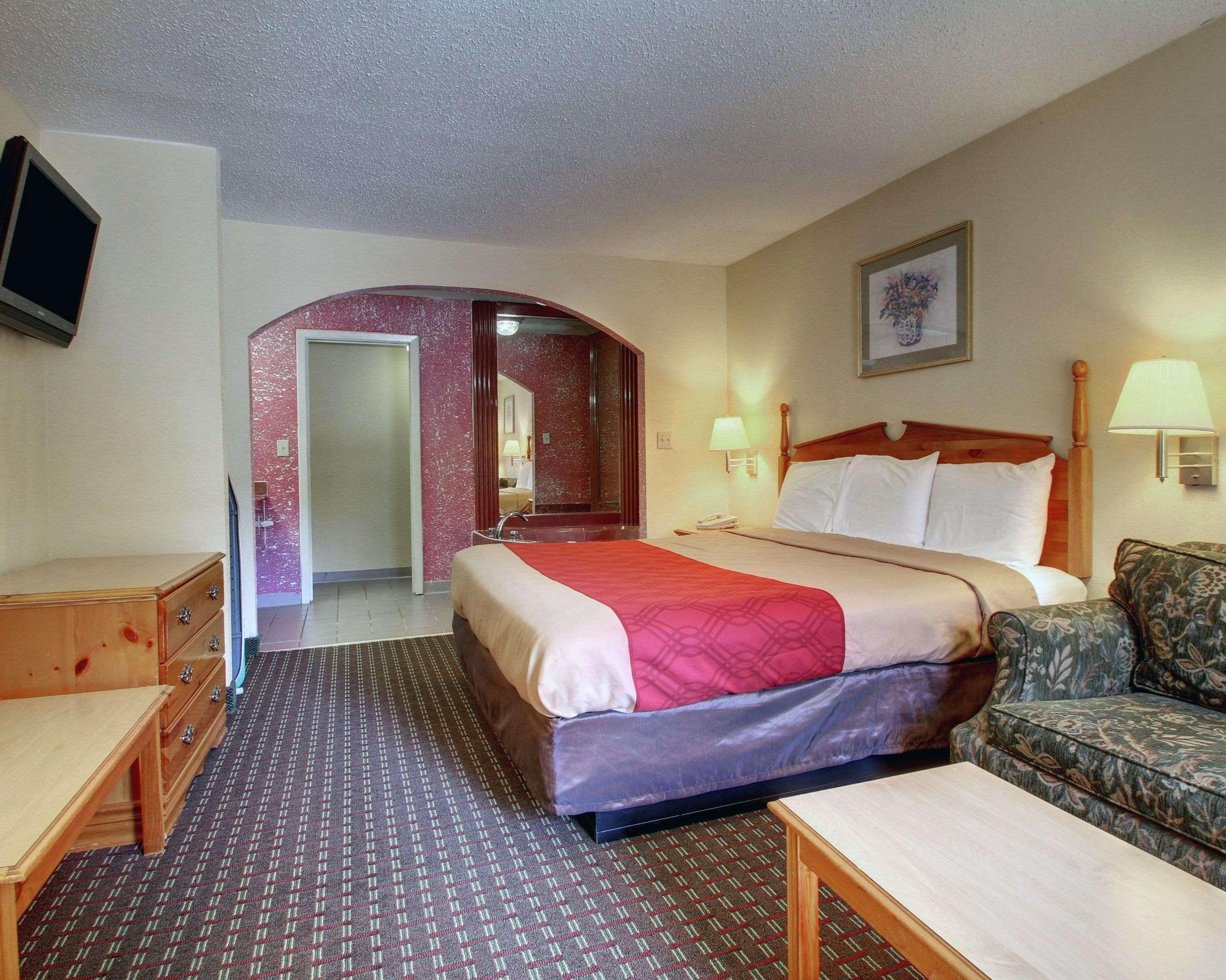 Econo Lodge Клинтон Экстерьер фото
