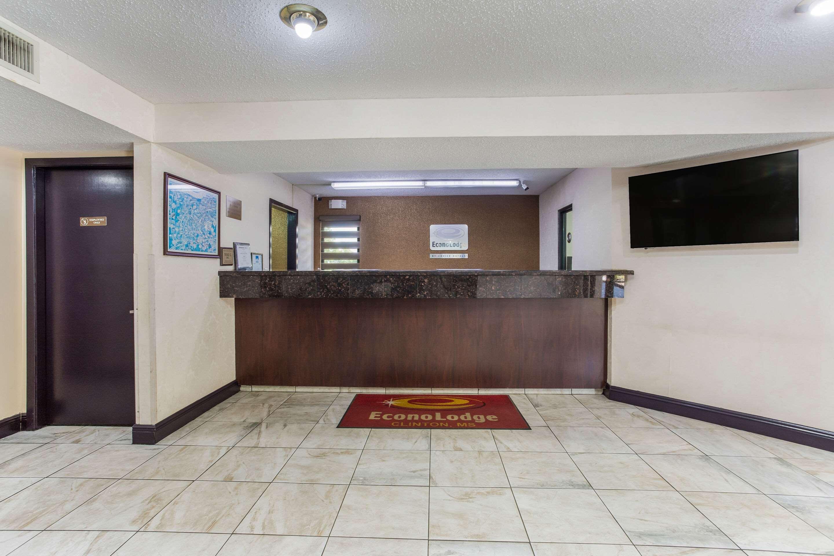 Econo Lodge Клинтон Экстерьер фото