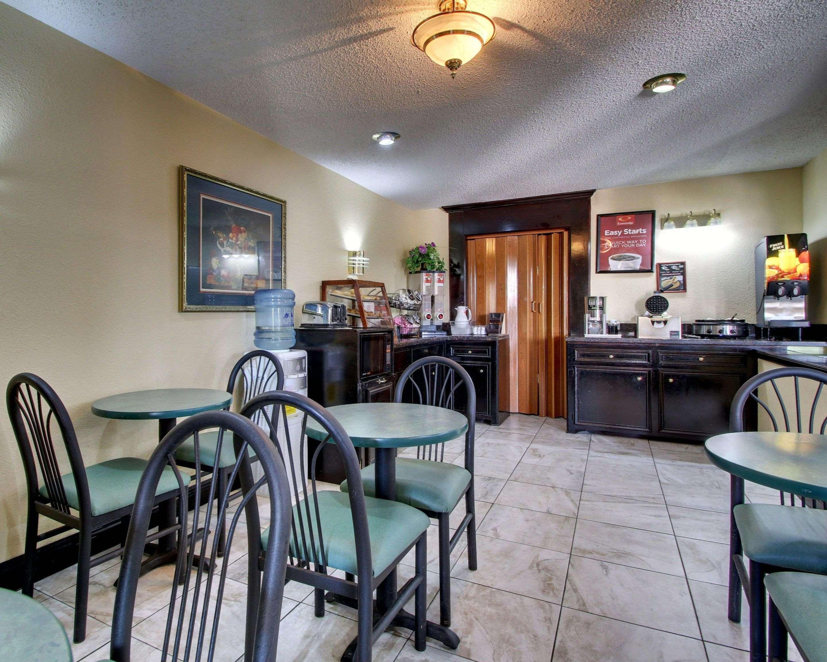 Econo Lodge Клинтон Экстерьер фото