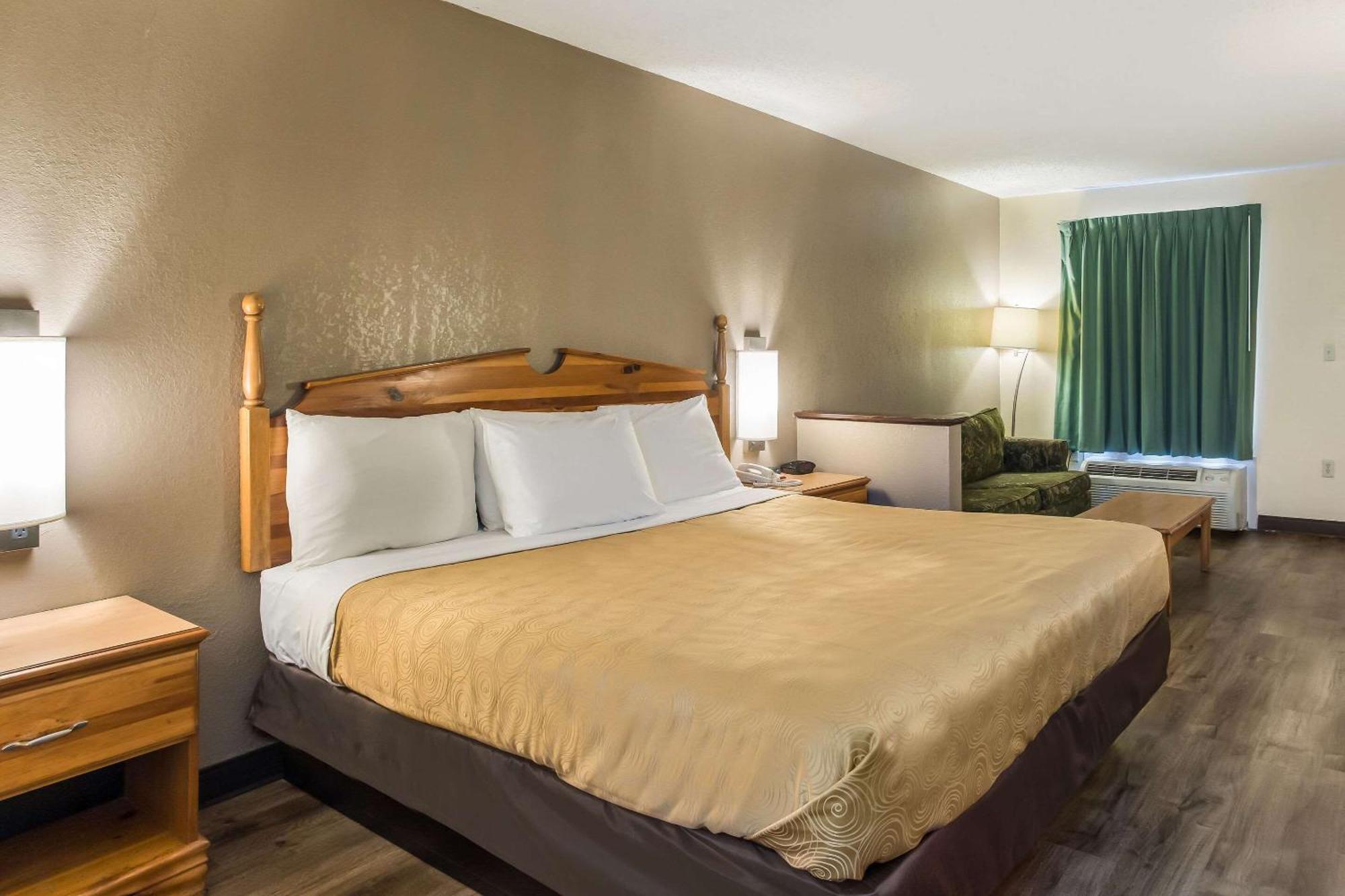Econo Lodge Клинтон Экстерьер фото