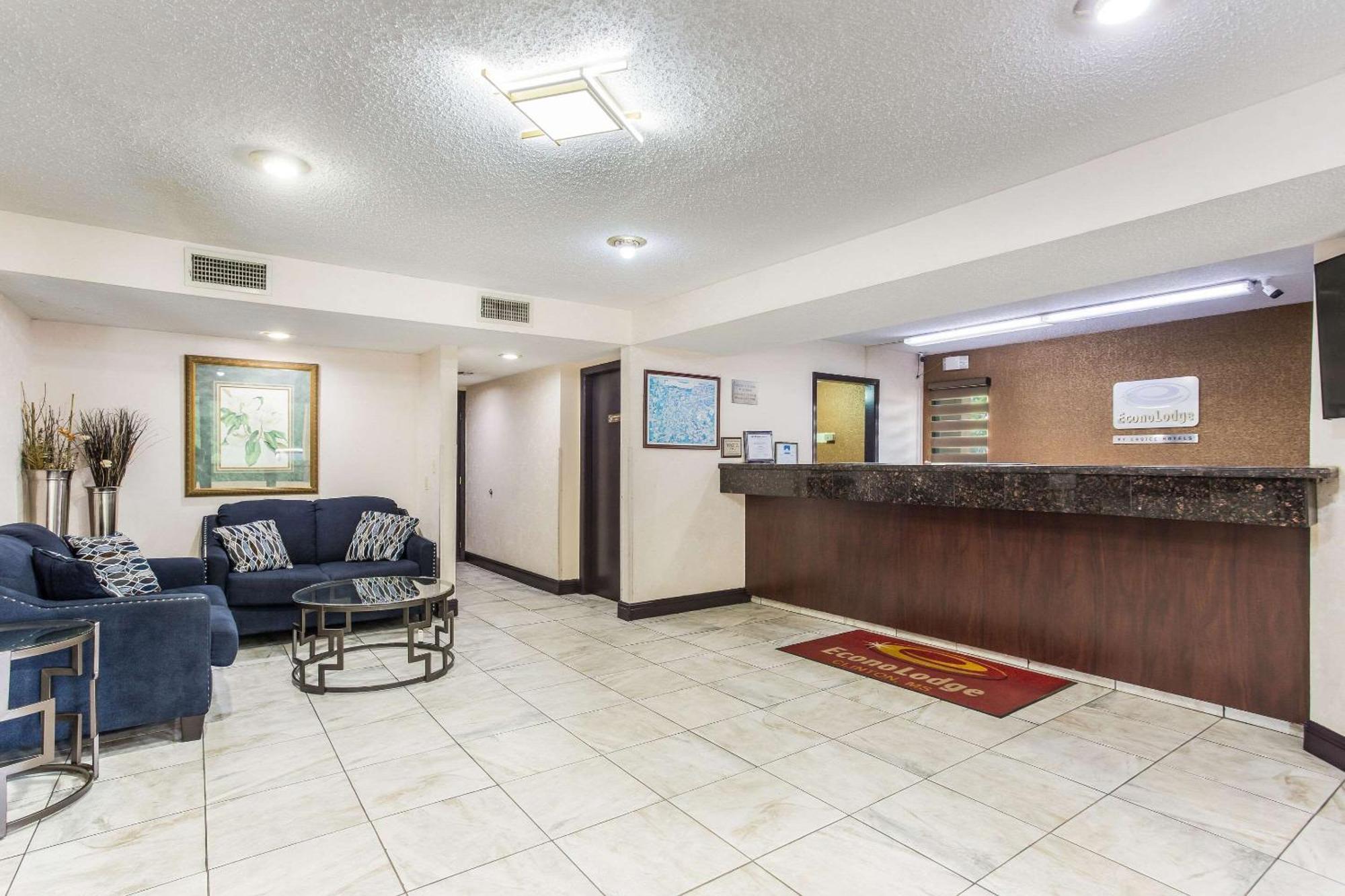 Econo Lodge Клинтон Экстерьер фото