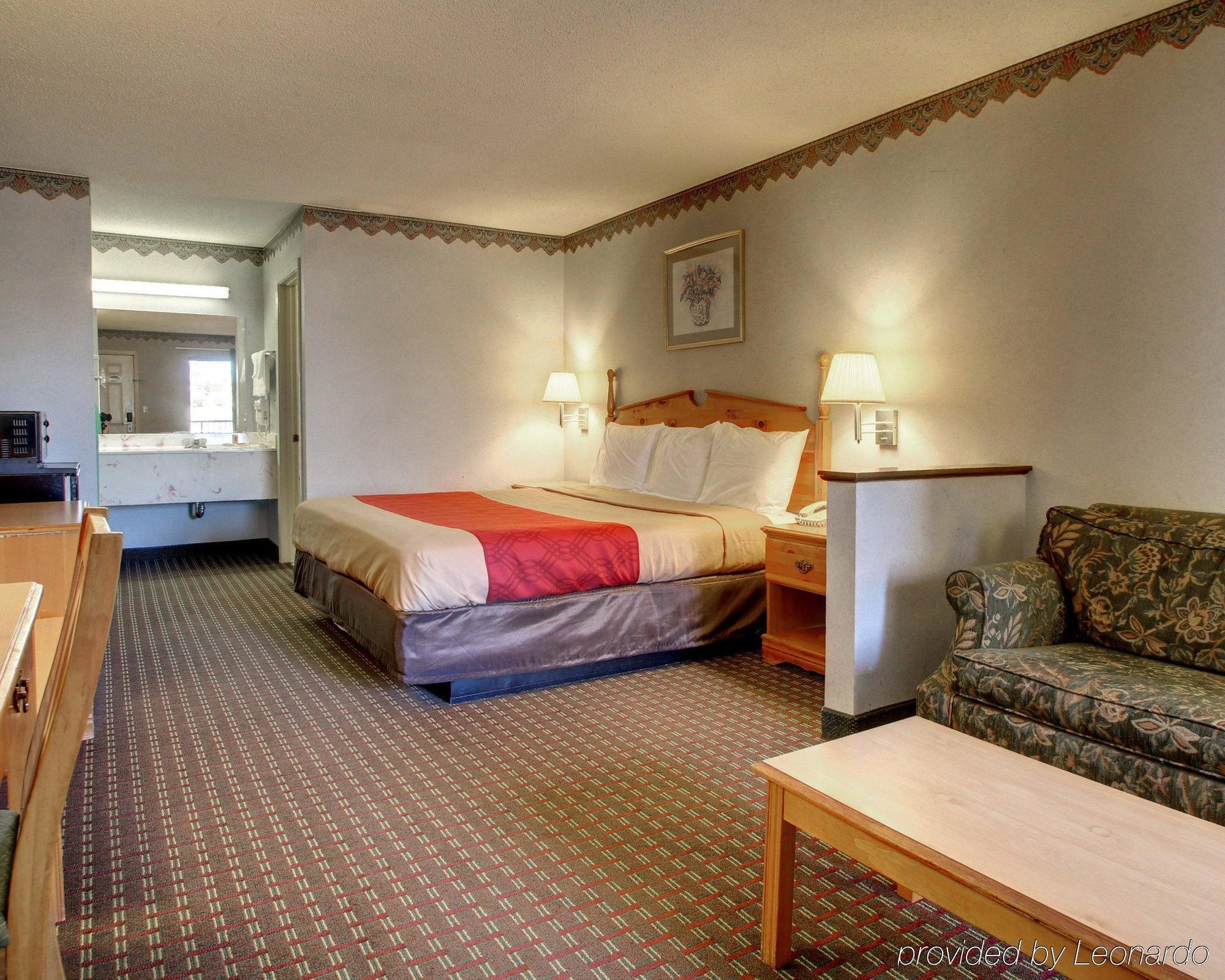 Econo Lodge Клинтон Экстерьер фото